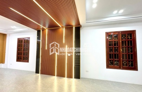 BÁN GẤP NHÀ XUÂN ĐỈNH-66M2 X 6 TẦNG-MT6.2M-NHỈNH22 TỶ-THANG MÁY-FULL NỘI THẤT-Ô TÔ ĐỖ CỬA